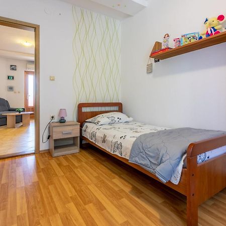 Apartments Armando Fazana Room photo