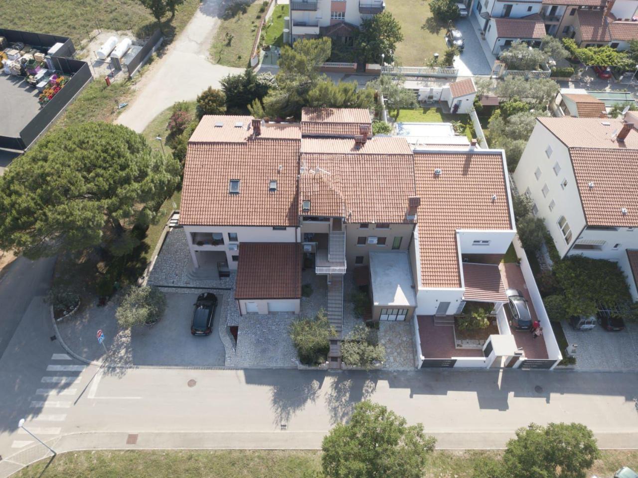 Apartments Armando Fazana Exterior photo